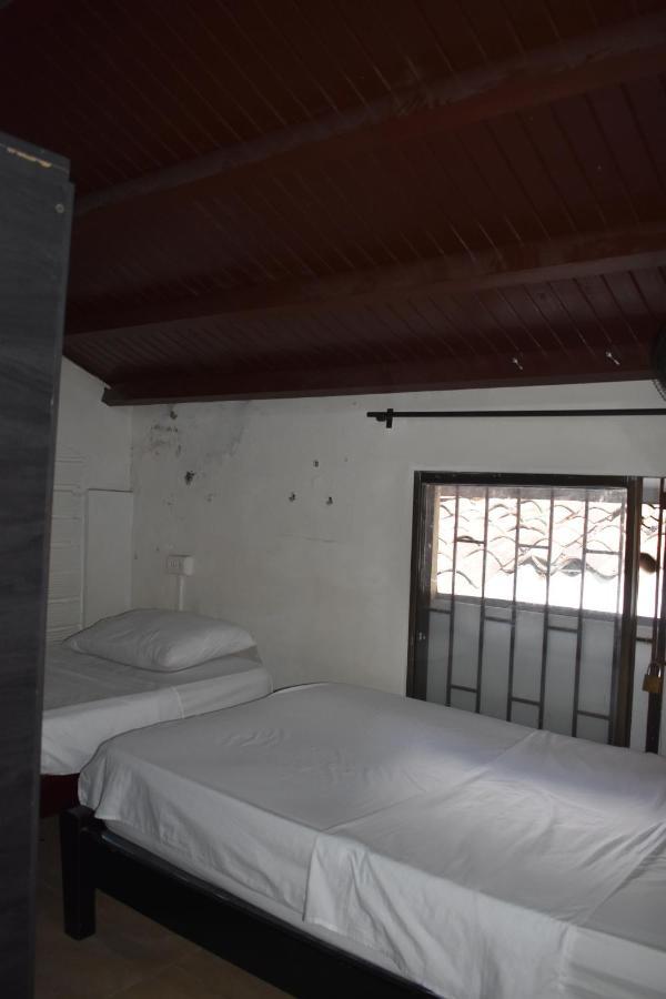 Esmed Hostel メデジン エクステリア 写真